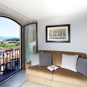 Qk Costa58 Tower Apartment Florenz